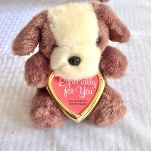 Vintage 1991 Joelson Plush Dog w/ Solid Brass Heart Photo Frame – 6” Collectible
